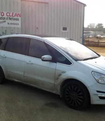 Clean Premium Ford S-Max